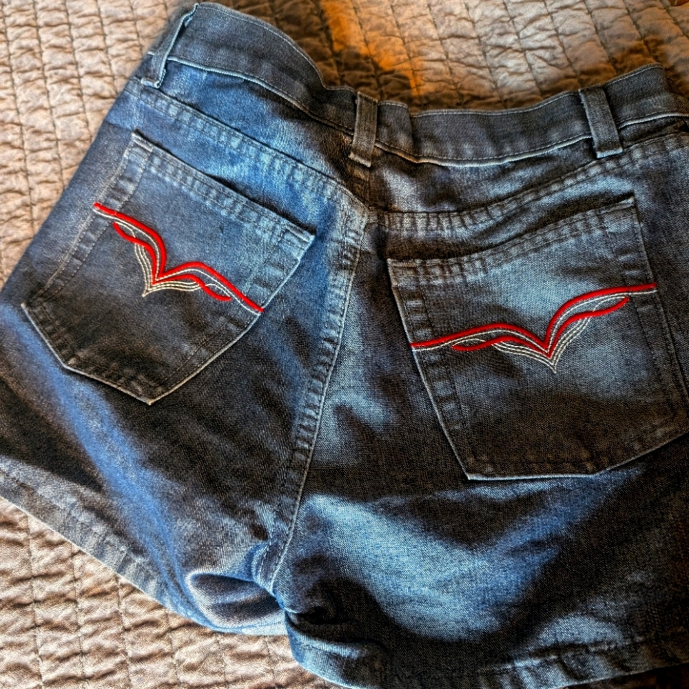 RARE Liquid X med wash shiny waxed/metallic finish shorts size 7
